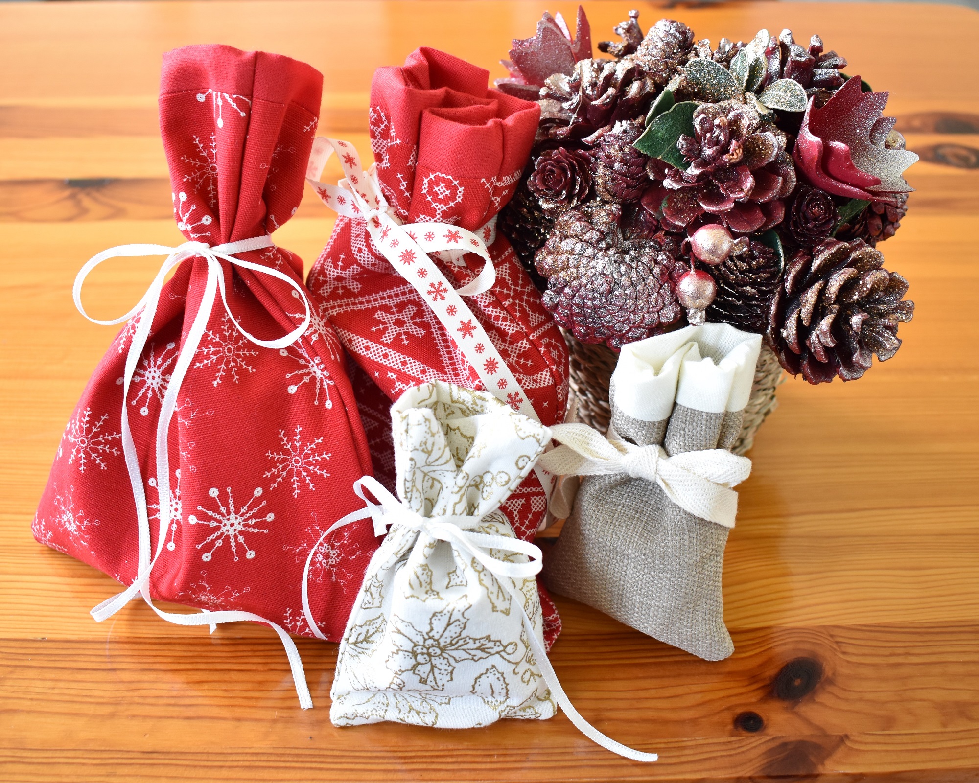 The Twelve Crafts of Christmas #5 Christmas Gift Bags – Jillian
